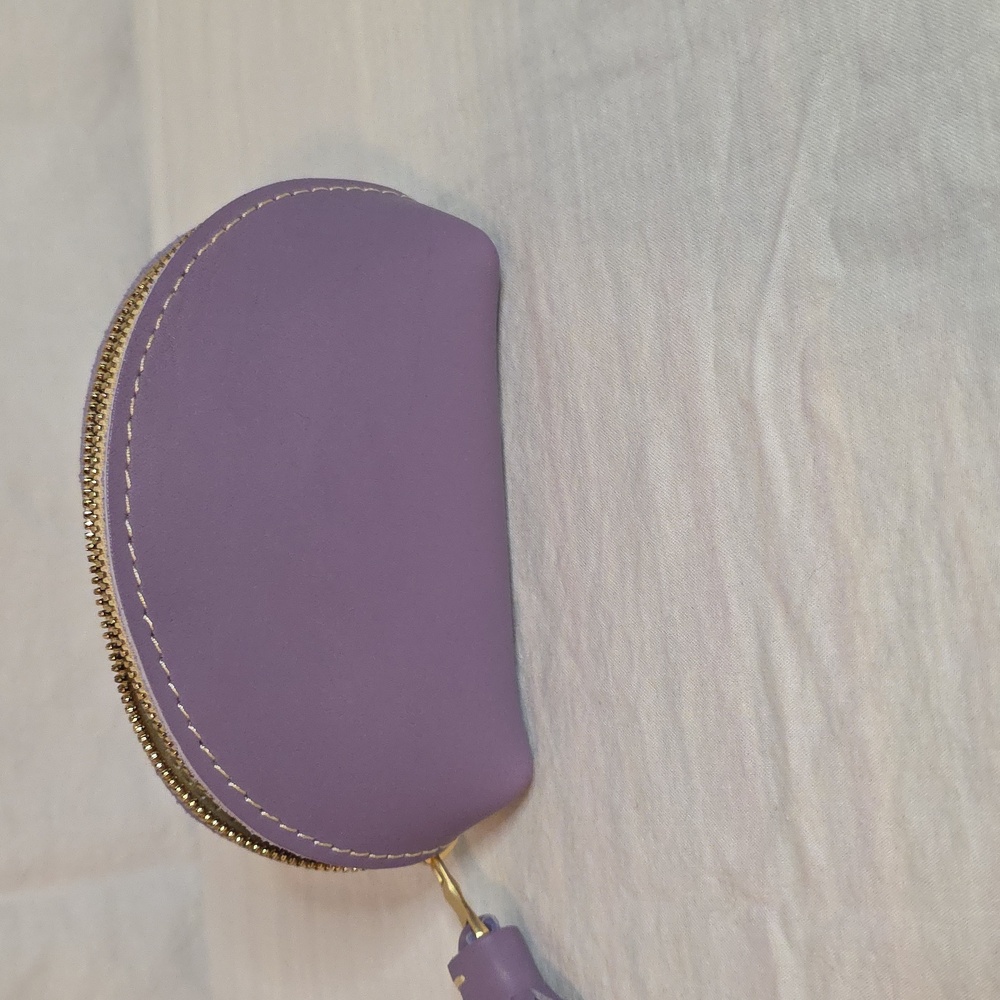 Portland Leather Taco Pouch With Tassel - Picture 6 of 7